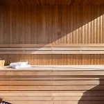 Selvatic With Pool, Cinema, Sauna & Mini Golf